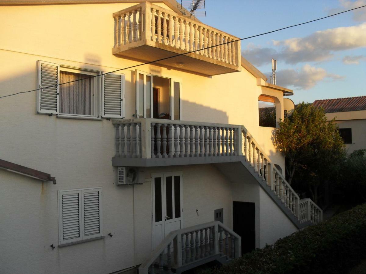 Apartment Zdenka Povljana Exterior foto