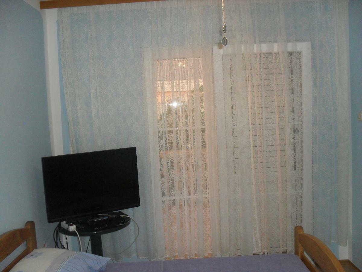 Apartment Zdenka Povljana Exterior foto