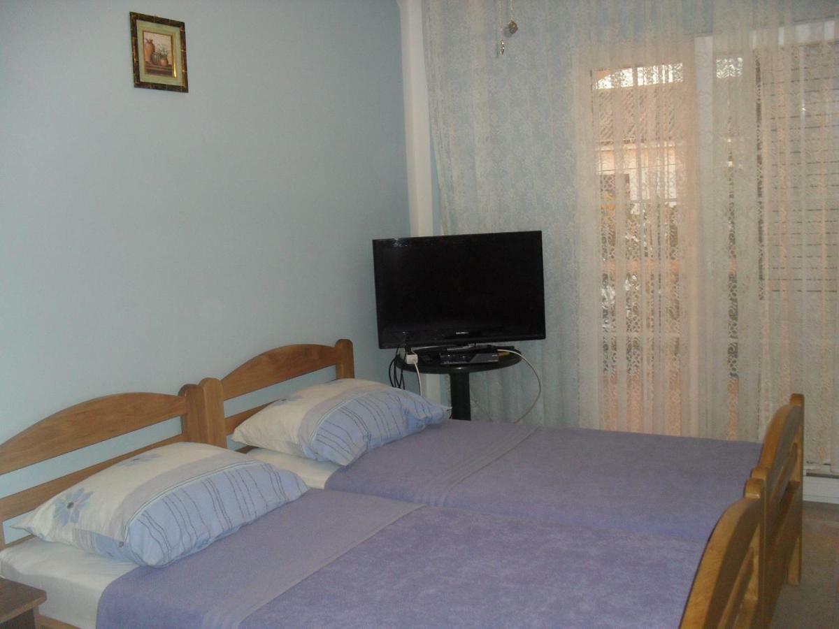Apartment Zdenka Povljana Exterior foto